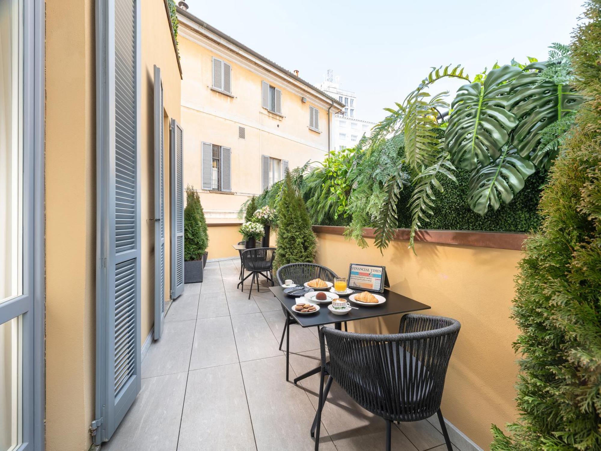 The Plein Hotel - Small Luxury Hotels Of The World Milan Exterior photo